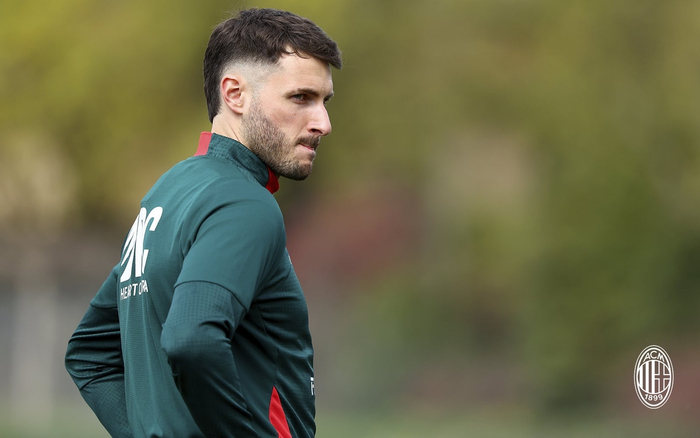 星空入口-米兰结束假期重新集结训练|AC米兰|ac米兰|球队_新浪体育_新浪新闻